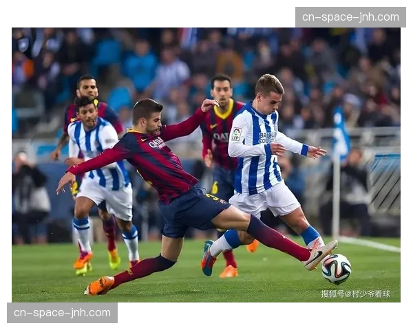 深度战术:为何西甲成为三中卫体系试验田?对比塞维利亚与皇家社会案例 深度战术:为何西甲成为三中卫体系试验田?对比塞维利亚与皇家社会案例